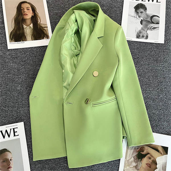 Vestido branco para a primavera e outono de 2026.