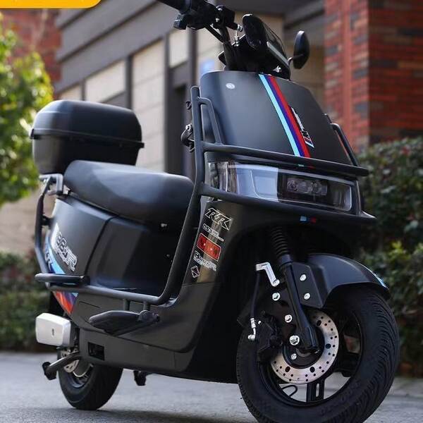 2026 Novo veículo elétrico ultra longa vida útil motocicleta elétrica dupla placa de travagem elétrica bateria de grafeno