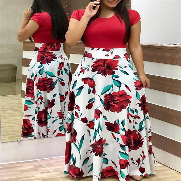 O Wish 2023 é um vestido de cor preta para mulheres.
