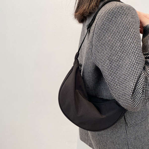 Bolsa feminina de nylon