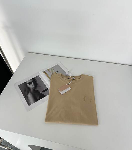 Camiseta casual com estampa de letras