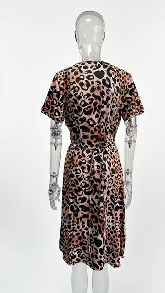 Vestido curto de praia
