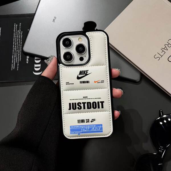 Capa Nike para iPhone 17 Pro