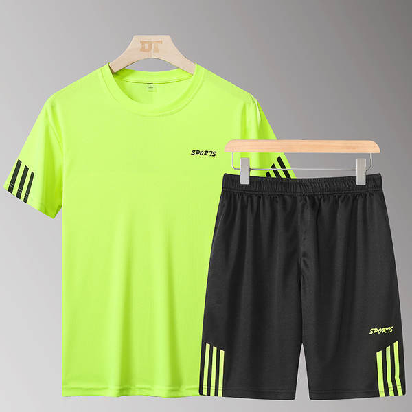 Conjunto de Camiseta e Shorts Masculinos