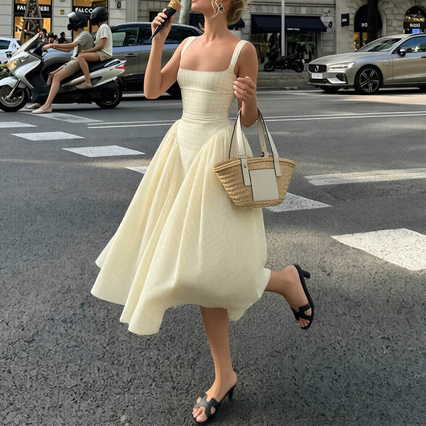 2026 Verão Novo Transfronteiriço Europeu e Americano Roupa de Mulher de Comércio Exterior Roupa de Mulher Francesa de vestido sem mangas