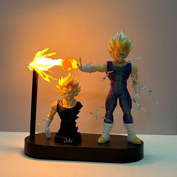 Estatua de Vegeta Iluminada