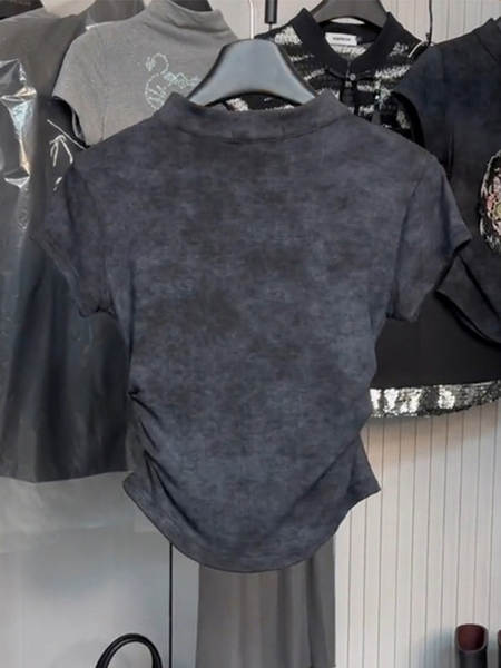 Camisa curta de verão com bordado