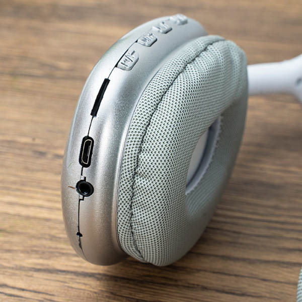 Transfronteiriço p9 pro max fone de ouvido Bluetooth carregamento movimento fone de ouvido sem fio som estético 5.0 fone de ouvido portátil