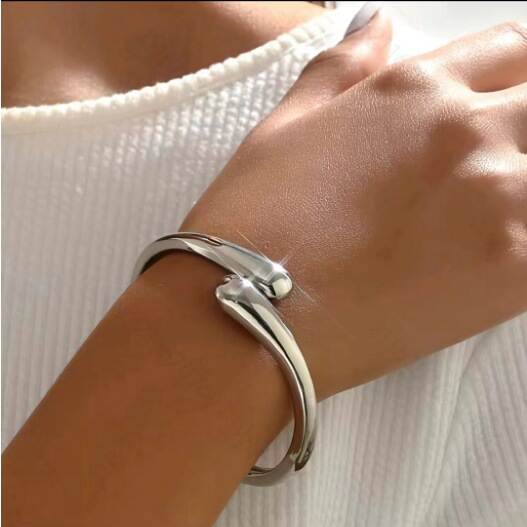 1 conjunto de moda europeia-americana simples metal pesado geométrico de forma de círculo brilhante feminino pulseira anel de joalharia
