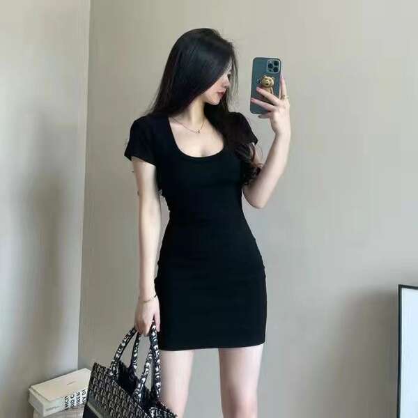 Vestido curto de verão feminino