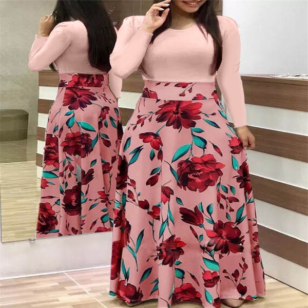 O Wish 2023 é um vestido de cor preta para mulheres.