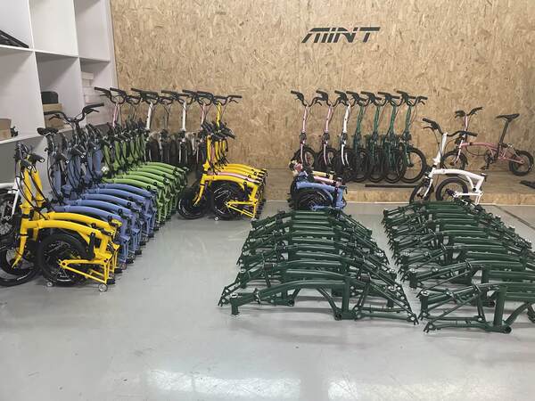 MINT Pequenas Bicicletas Foldáveis de 16 polegadas para Homens e Mulheres de 9 Velocidades Foldáveis
