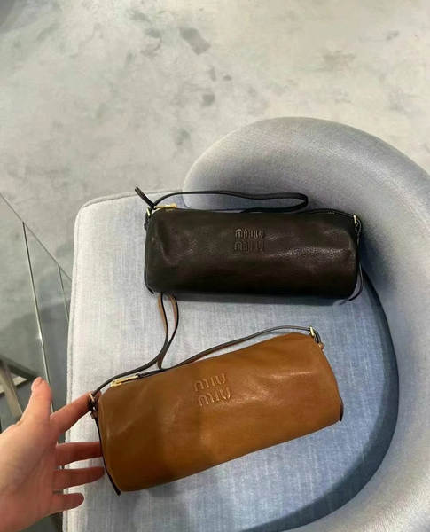 Bolsa de Ombro Feminina Simples