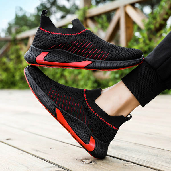 Sapatos masculinos 2026 Primavera Novo modelo de sapatos esportivos de moda suave e vazio para o tempo livre para homens