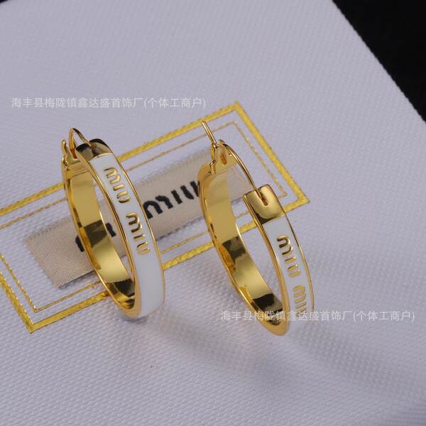 Brinco Miu Elegante