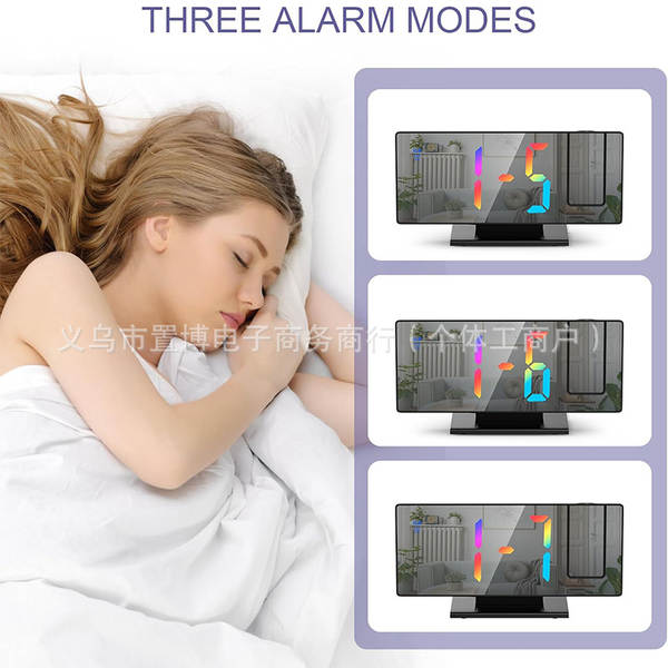 Relógio de projeção de LED Relógio digital multifuncional Relógio eletrônico de iluminação automática de noite Relógio eletrônico com mirrorboard USB