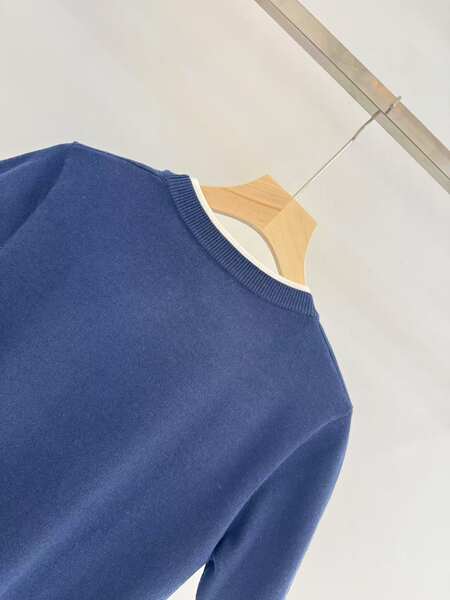 Vestido feminino de alta qualidade de Shenzhen South Oil 25 manhã outono miu casa corda corda corda corda de mão curta moda simples de 100 camisetas