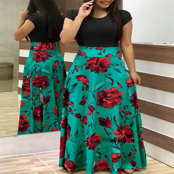 O Wish 2023 é um vestido de cor preta para mulheres.