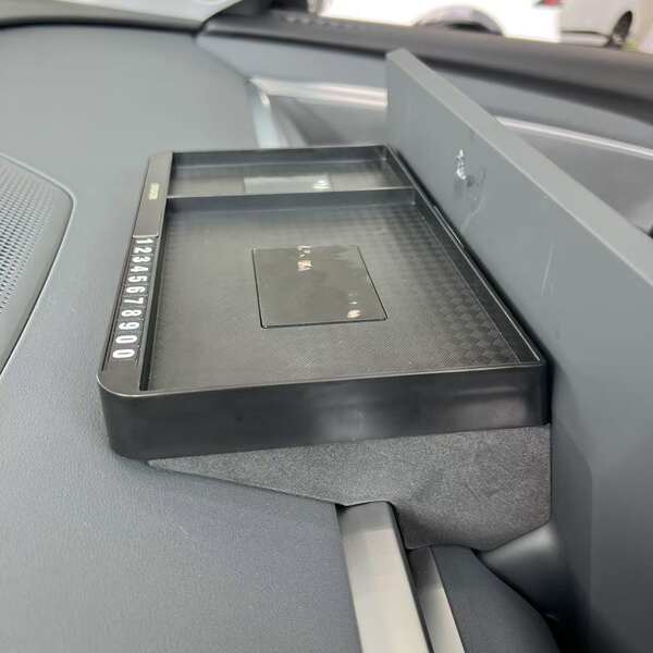 Aplicável a Pequeno Mitsubishi Peugeot Zero Run Biady Tencent Car Screen atrás da caixa de papel de toalha ETC
