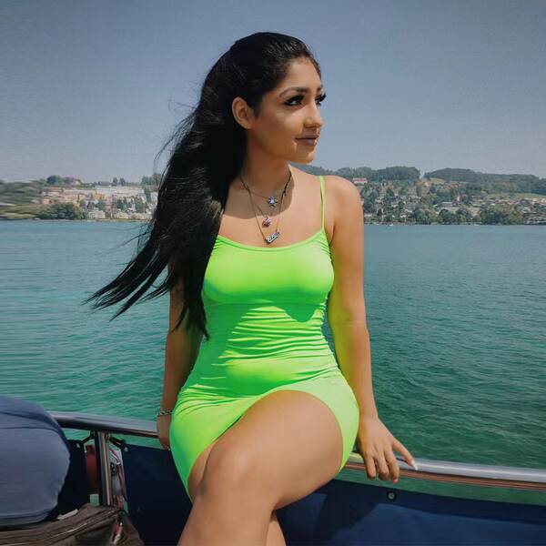 Vestido Justo Feminino de Verão