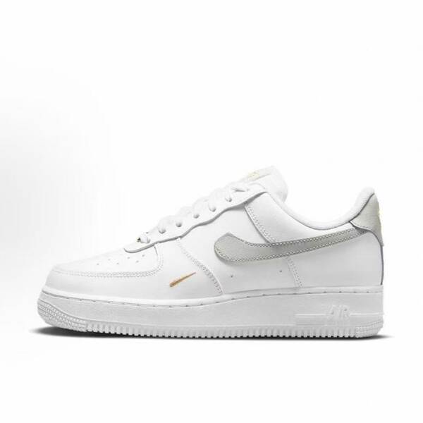Sapatos de verão da Air Force One, um novo modelo de sapatos de verão.