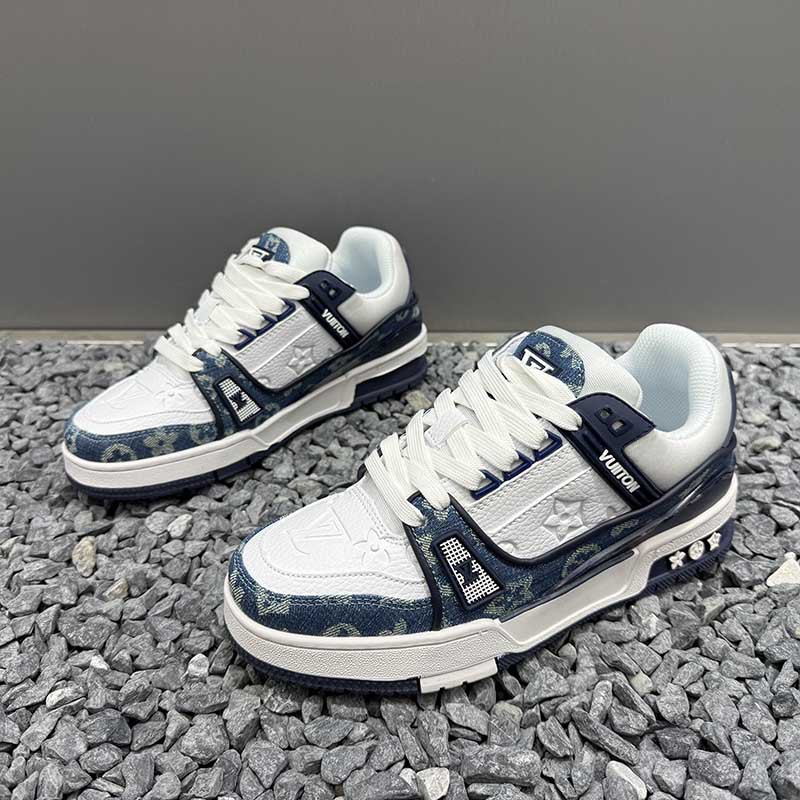 Sapatos masculinos de outono de 2025 novos sapatos de descanso suave com sapatos esportivos de grande porte de tendência permeável para casais