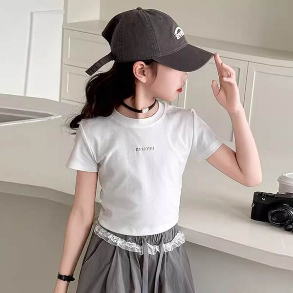 T-shirts para meninas de curta-metragem de verão de 2025 moda nova roupa de verão para meninas de verão de meia-metragem