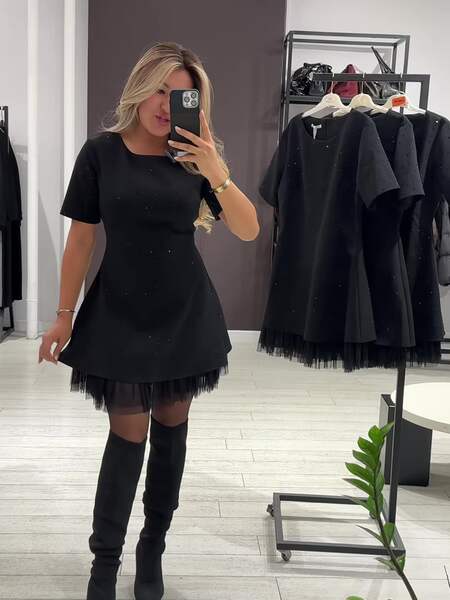 O novo vestido da Amazon para o ano de 2026 é um casaco curto.