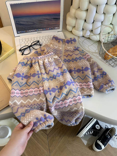 Conjunto de pijama infantil aquecido