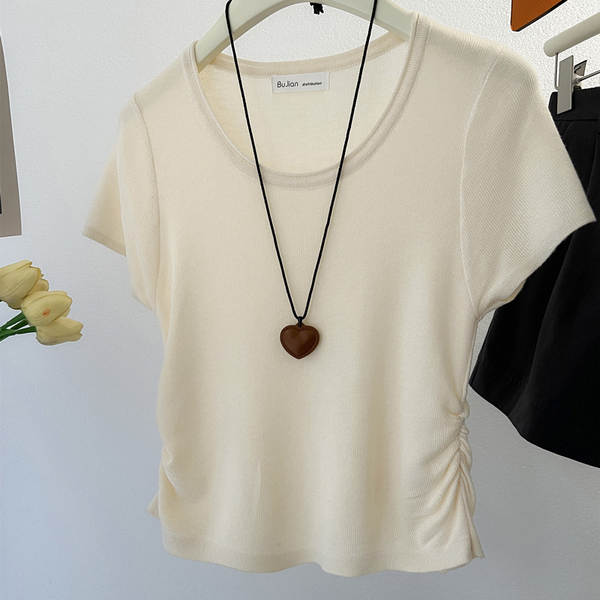 Camiseta feminina de algodão curtinha