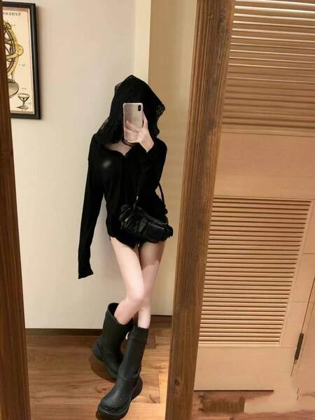 Shenzhen South Oil High-End Original Single MIU Casa 24 Inverno Novo T-Shirt com chapéu de mangas longas