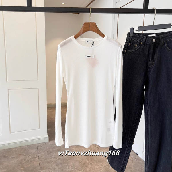 Miu South Oil 2025 novo logotipo leve e fino T-shirt de longa duração para mulheres de baixo para a moda com centenas de vestidos necessários