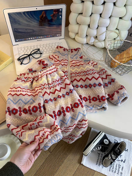 Conjunto de pijama infantil aquecido