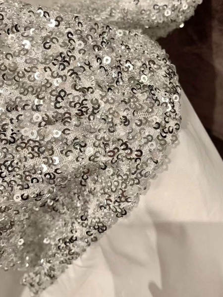 Blusa com detalhes em purpurina