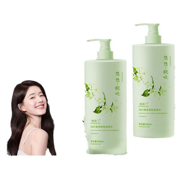 Shampoo com aroma de jasmim e flor de laranjeira