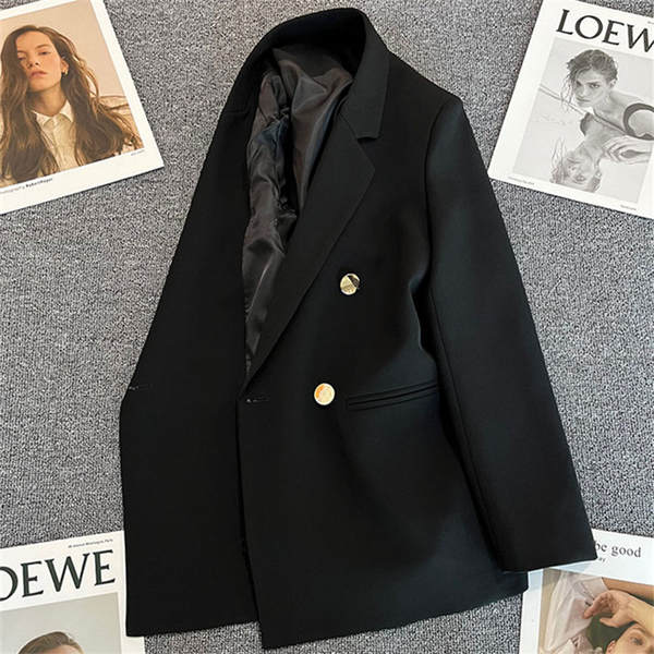 Vestido branco para a primavera e outono de 2026.