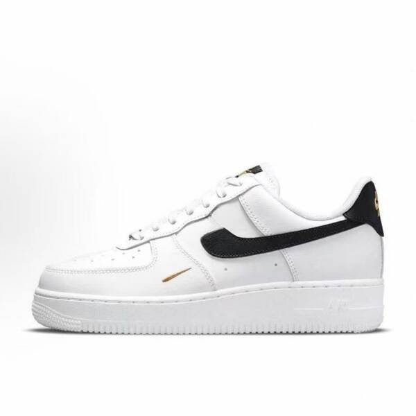 Sapatos de verão da Air Force One, um novo modelo de sapatos de verão.