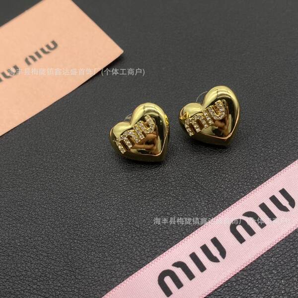 Brinco Miu Elegante
