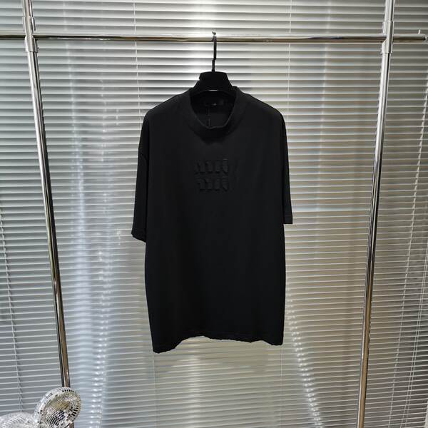 T-shirt masculino e feminino de alta qualidade com pulseira escura e escura.