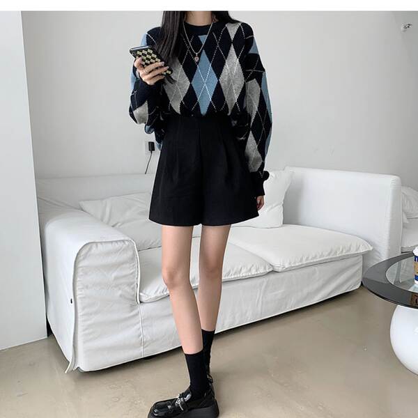 Calça curta de inverno preta para mulher