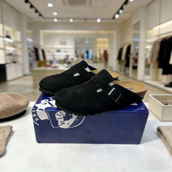 Sapatos de couro grossos