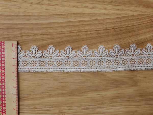 Bordado Branco para Roupas