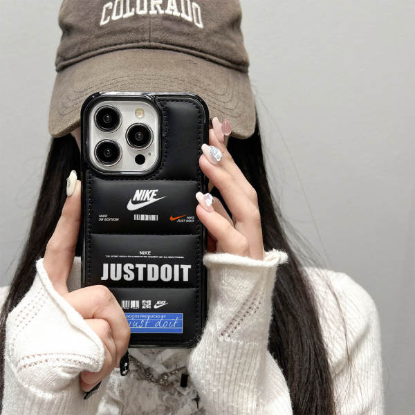 Capa Nike para iPhone 17 Pro