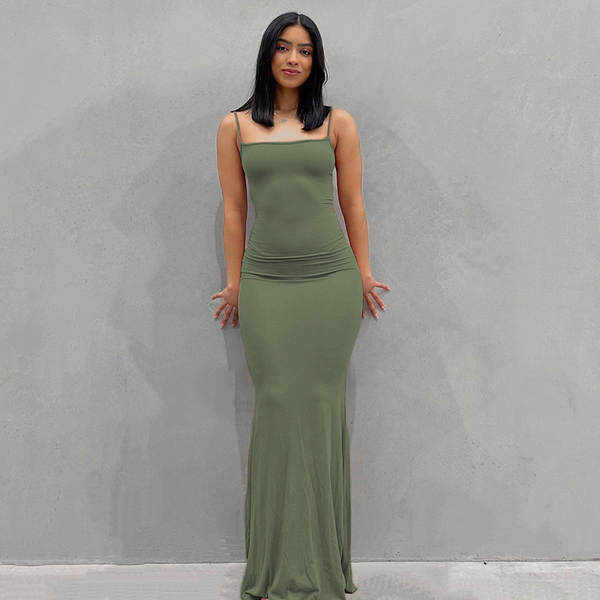 Vestido de Festa Justo com Decote