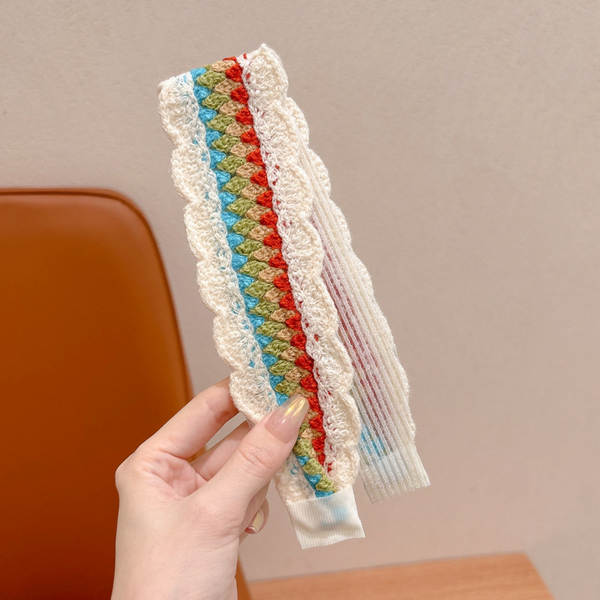 No verão, a magia do cabelo de um menino é muito bonita, e o cabelo de um menino é muito bonito.