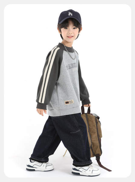 Conjunto de Roupas para Menino