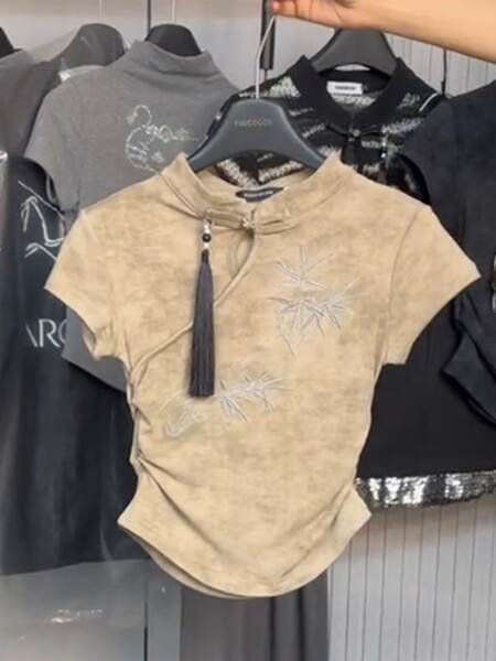Camisa curta de verão com bordado