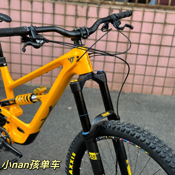 Novo YT CAPRA de fibra de carbono em todo o terreno enduro de alta velocidade 27,5/29 polegadas