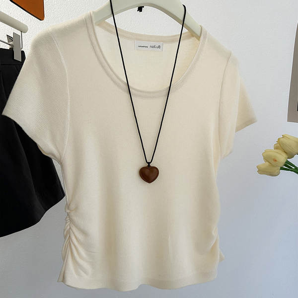 Camiseta feminina de algodão curtinha