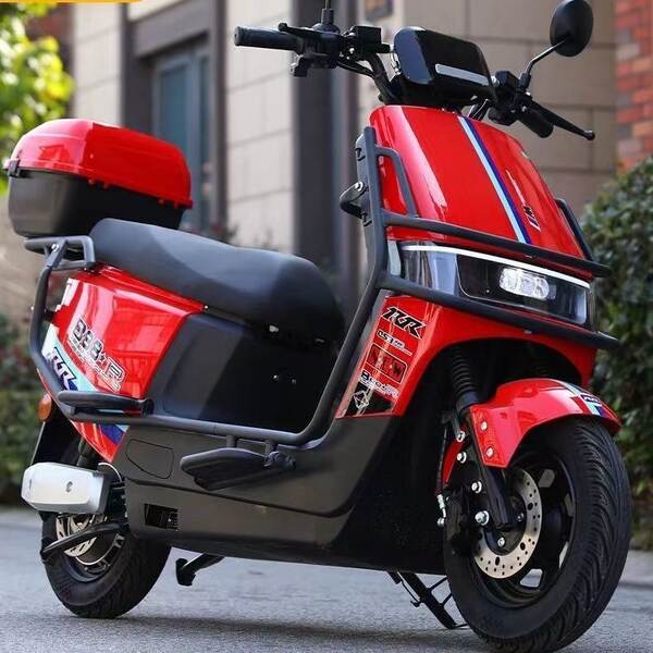 2026 Novo veículo elétrico ultra longa vida útil motocicleta elétrica dupla placa de travagem elétrica bateria de grafeno